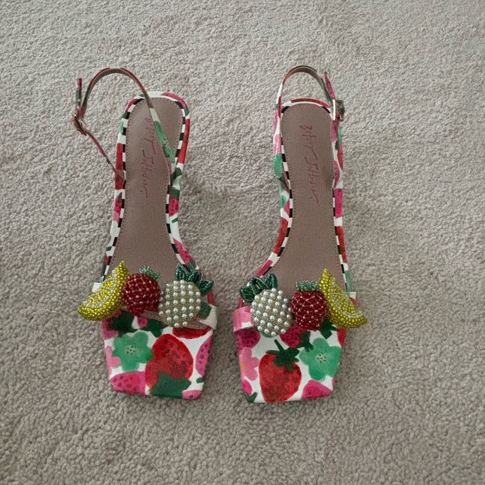 Betsy Johnson Kitten Heels